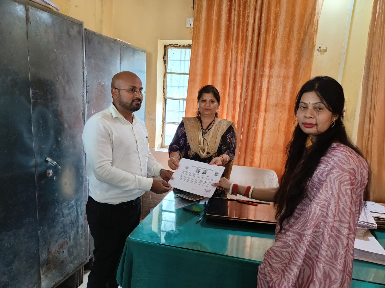 नायब तहसीलदार भागीरथी सिंह ने की शादी