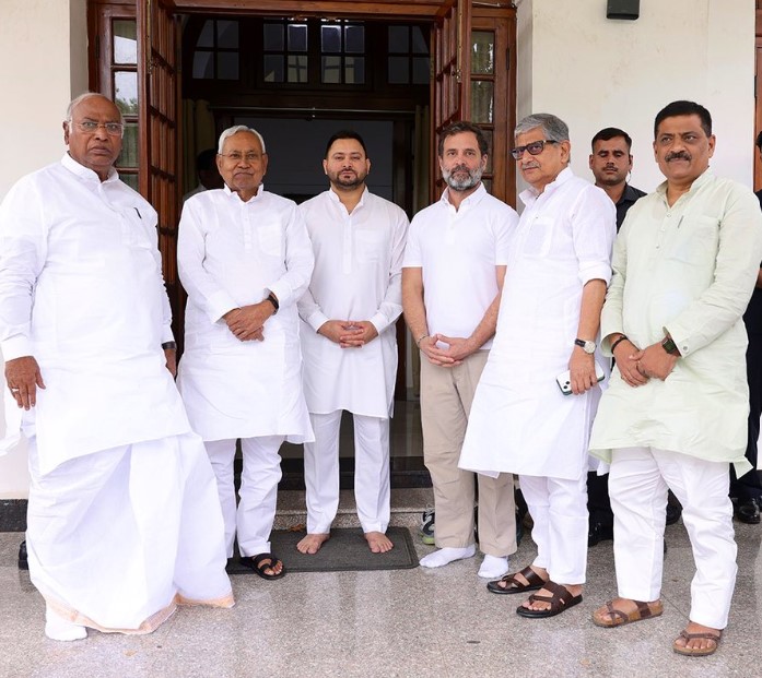 विपक्षी एकजुटता