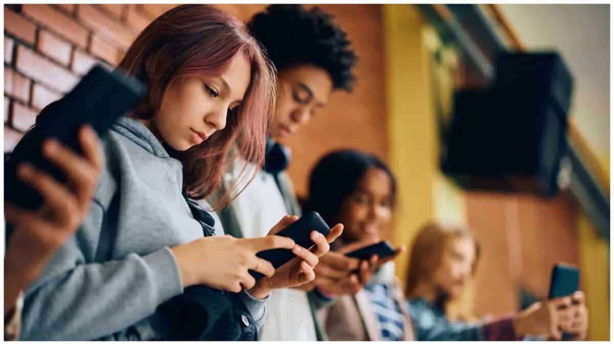 teen mental health social media impact on teenagers watching reels